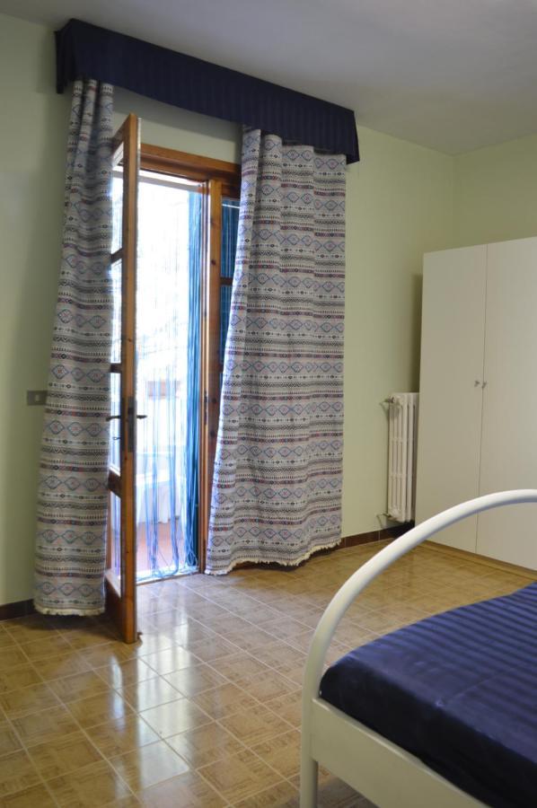 קסטלינה מריטימה Hotel Il Poggetto מראה חיצוני תמונה