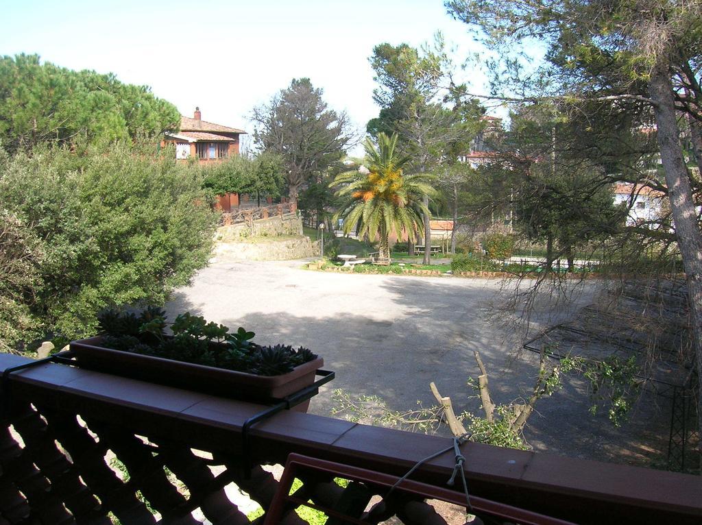 קסטלינה מריטימה Hotel Il Poggetto מראה חיצוני תמונה