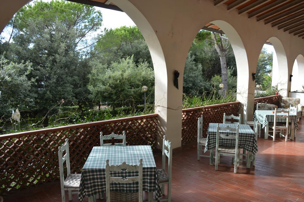 קסטלינה מריטימה Hotel Il Poggetto מראה חיצוני תמונה